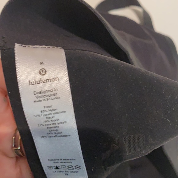 Lululemon black details sports bra with velvety detail nwot - Picture 5 of 5